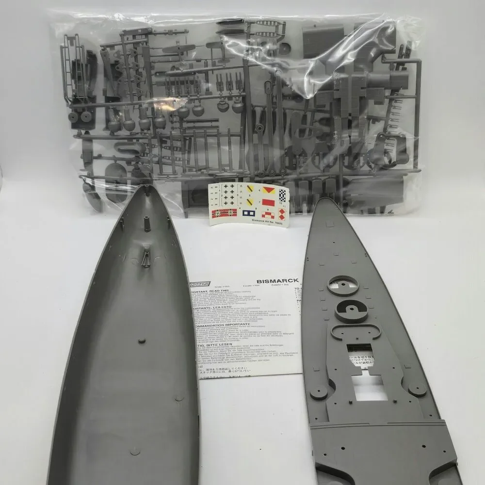 Lindberg Bismarck WW 2 German Battleship Kit # 70825 Open Box Sealed Bag